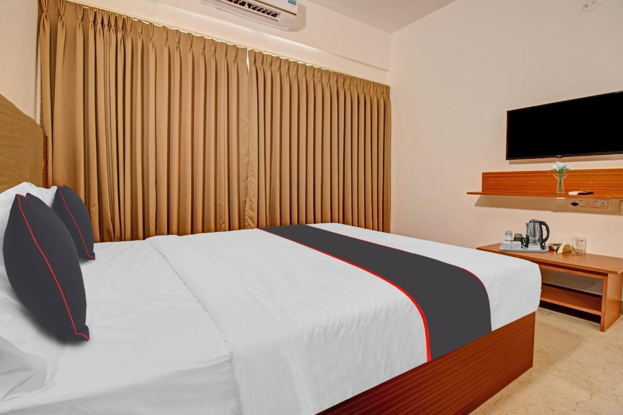 Super Collection O Petals Otium Business Hotel 班加罗尔 外观 照片