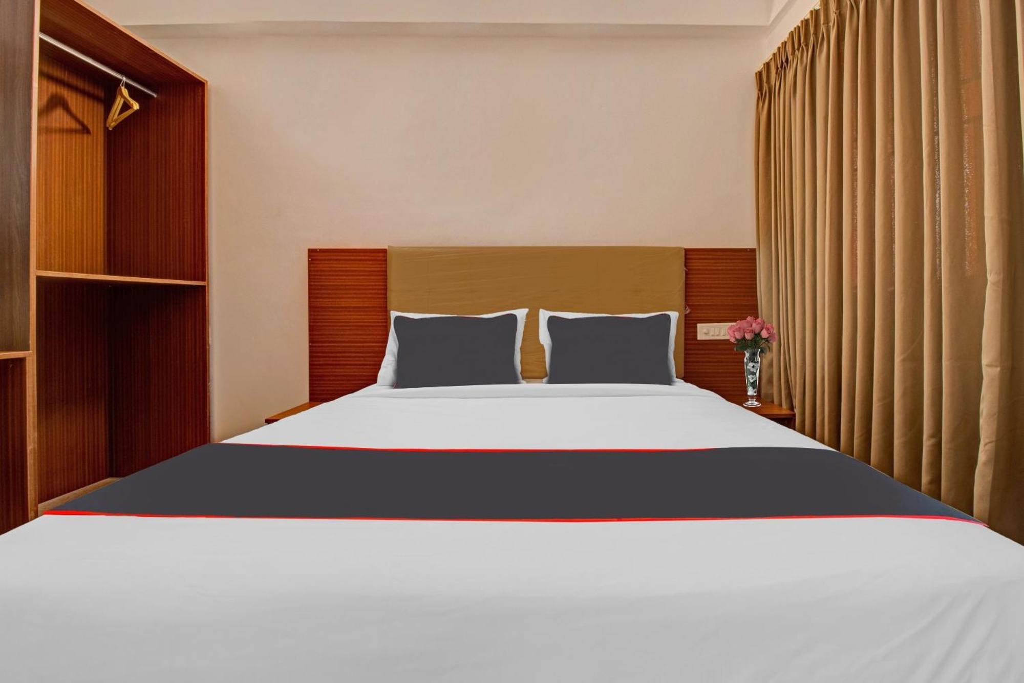 Super Collection O Petals Otium Business Hotel 班加罗尔 外观 照片