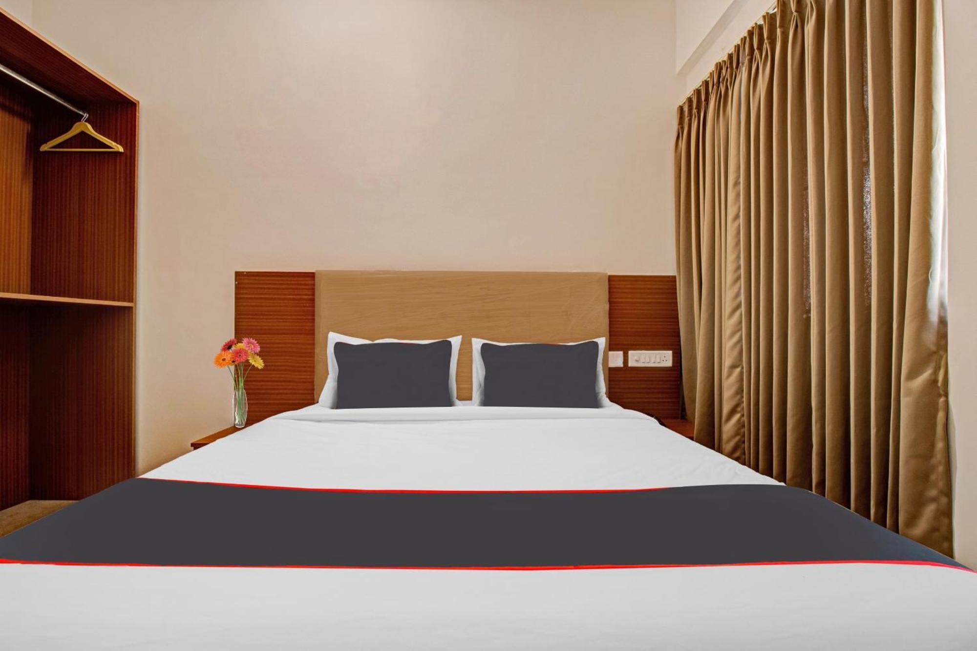 Super Collection O Petals Otium Business Hotel 班加罗尔 外观 照片